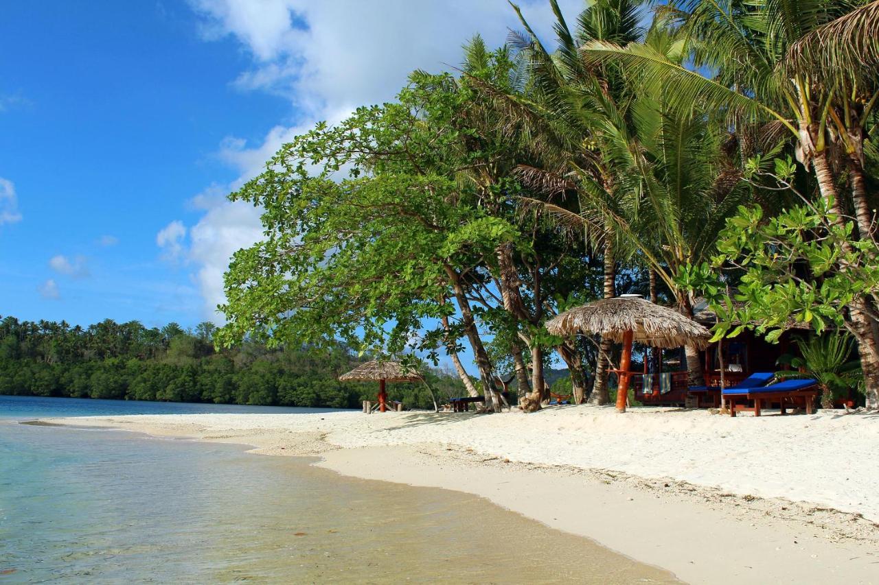 Blue Bay Divers Likupang Bangka Exteriör bild